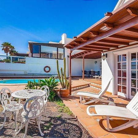 Villa Tías Exterior foto