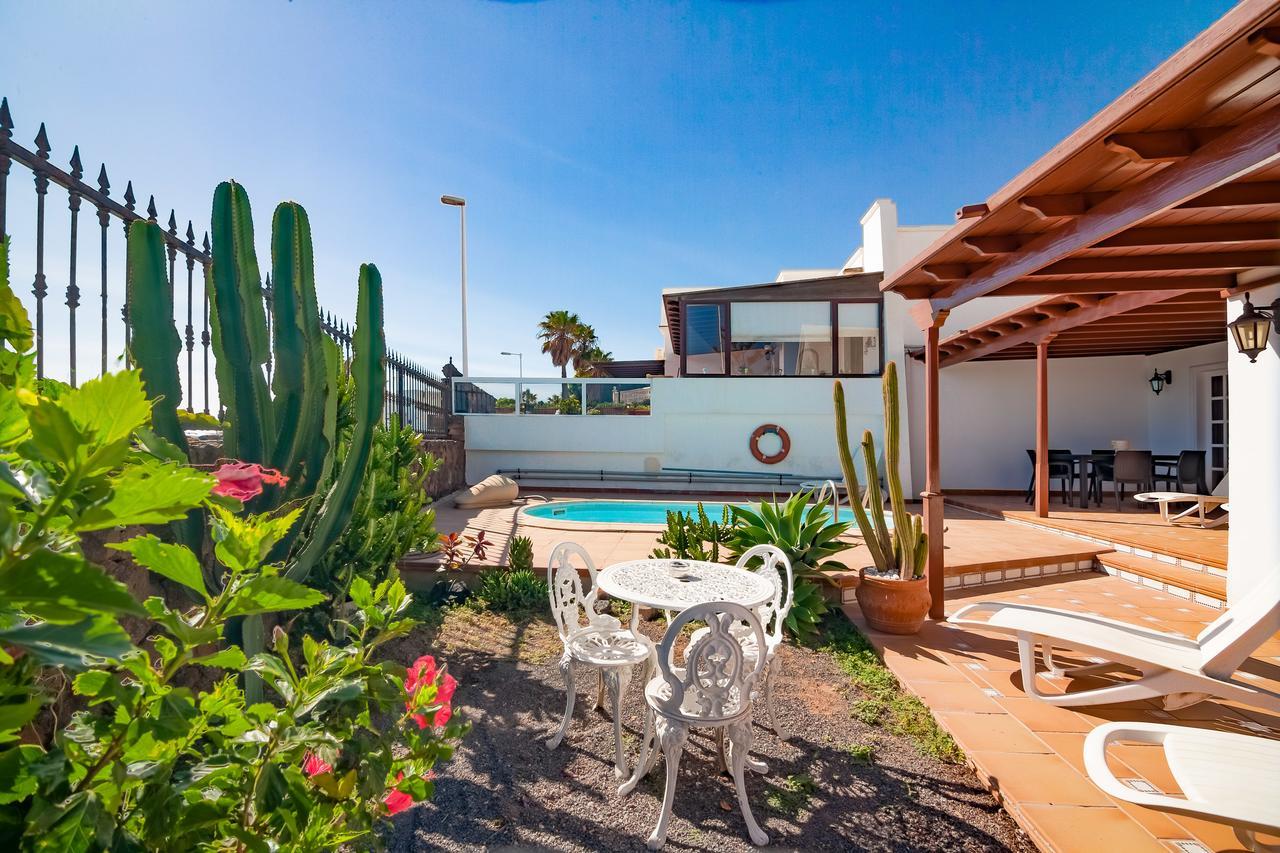 Villa Tías Exterior foto